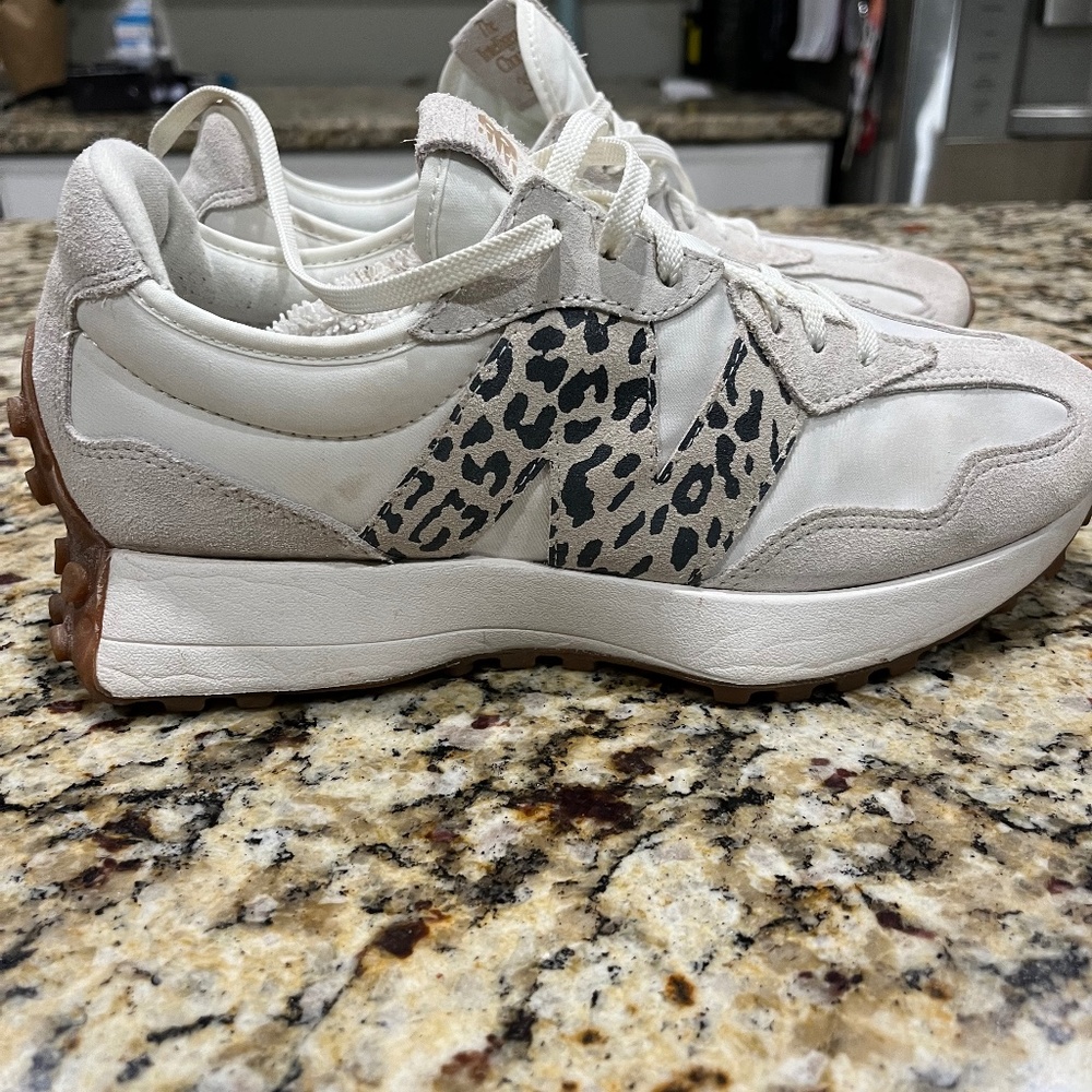 New Balance 327- leopard print